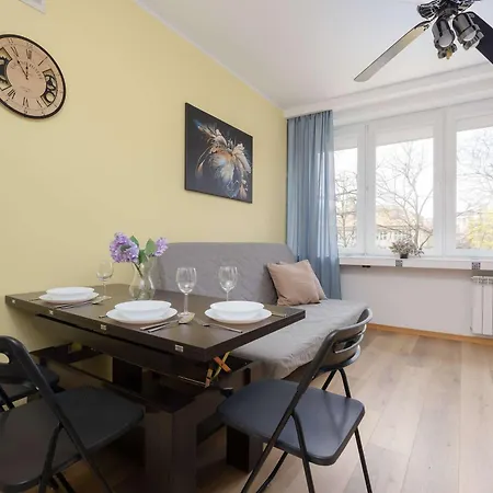 Cozy Pet Friendly With Place For Remote Work By Renters Lejlighed
