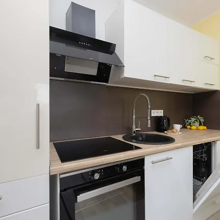 Cozy Pet Friendly With Place For Remote Work By Renters *