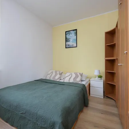Cozy Pet Friendly With Place For Remote Work By Renters Lejlighed